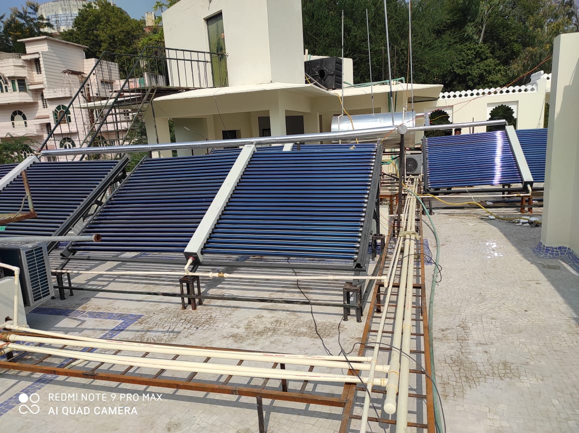Complete Guide to Solar Panel Maintenance for Maximum Efficiency